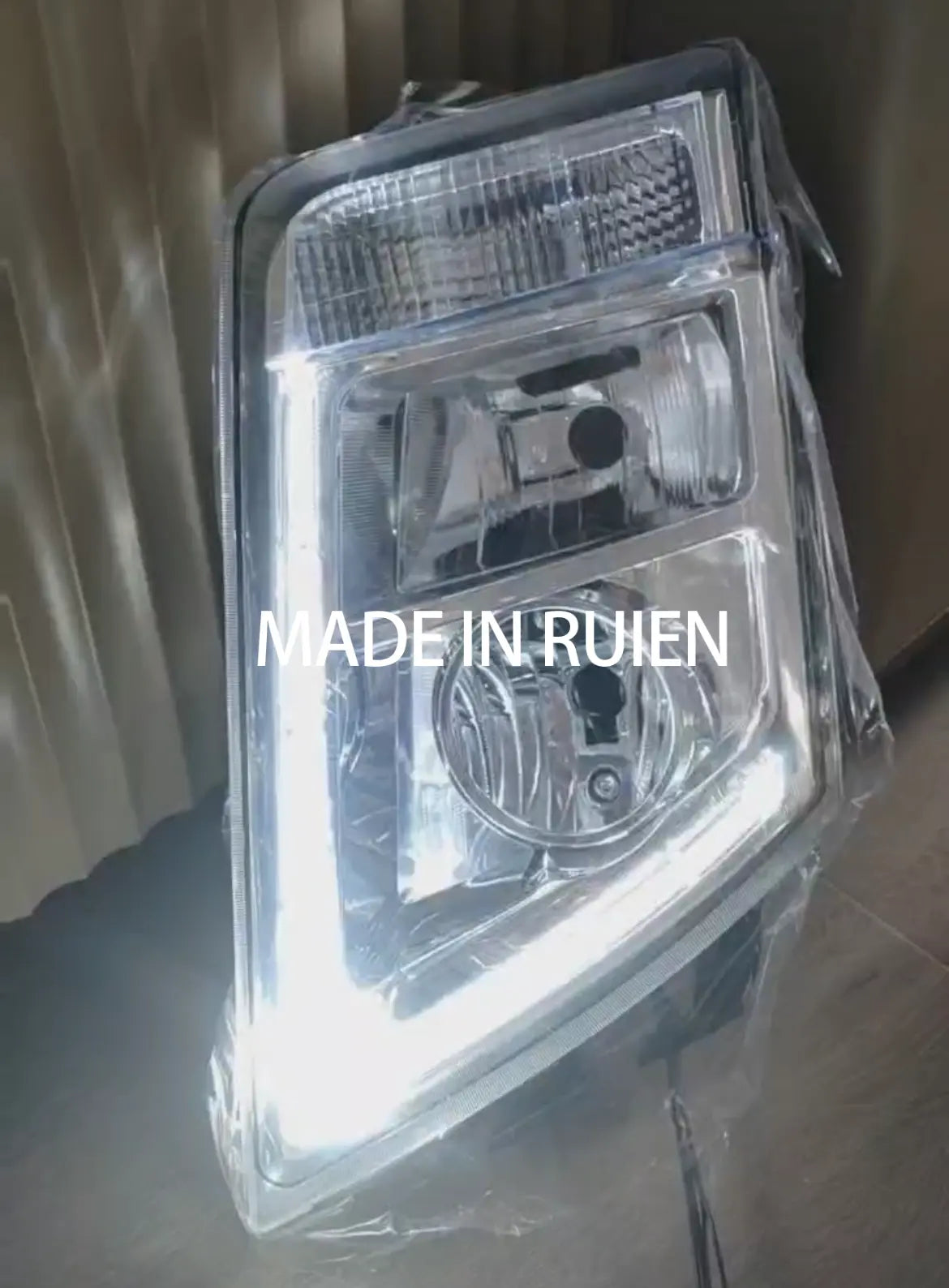RUIEN HEAD LAMP FOR VOLVO 21035637 21035638 HEAD LAMP - RUIEN TRAFFIC