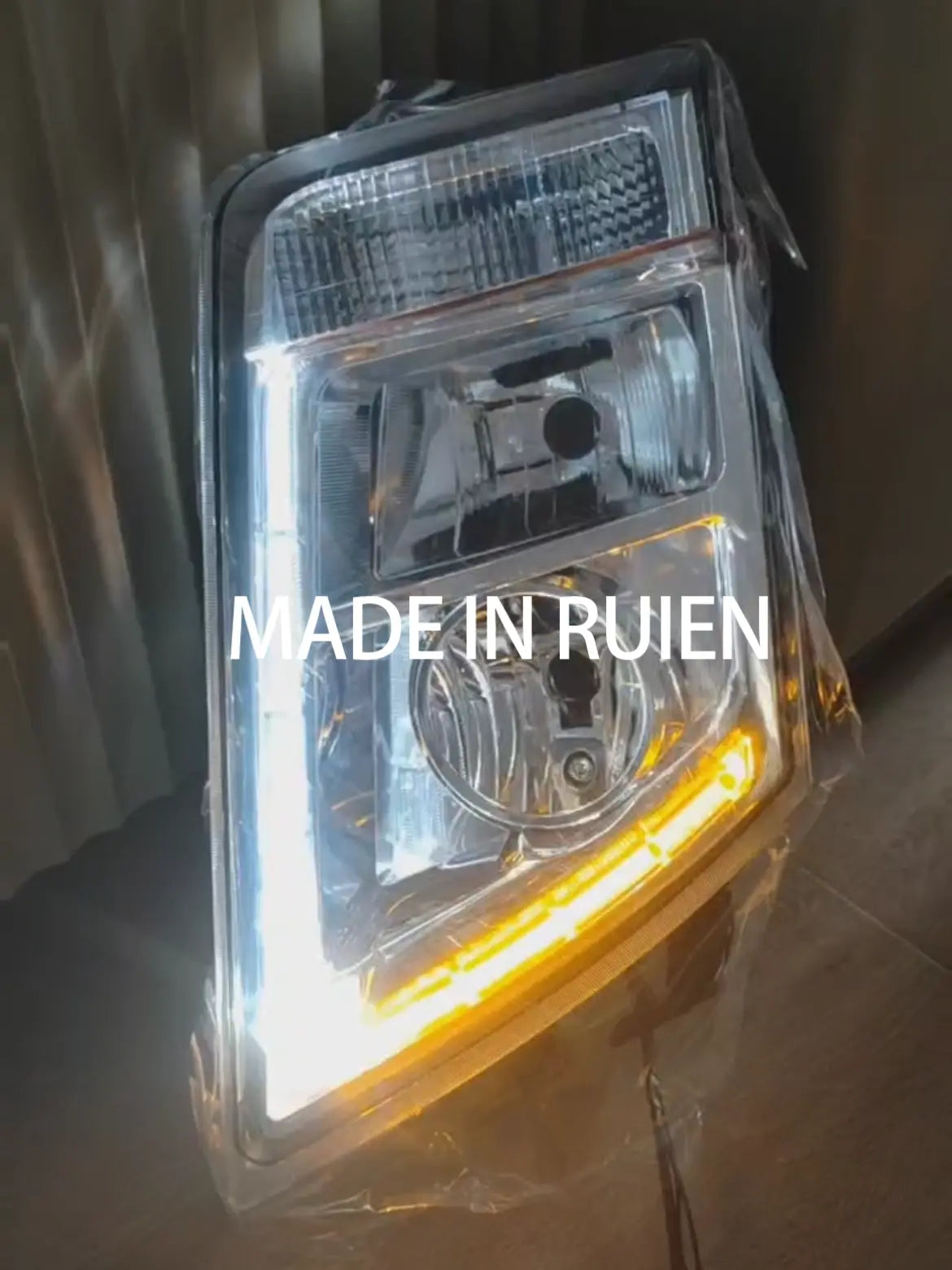 RUIEN HEAD LAMP FOR VOLVO 21035637 21035638 HEAD LAMP - RUIEN TRAFFIC